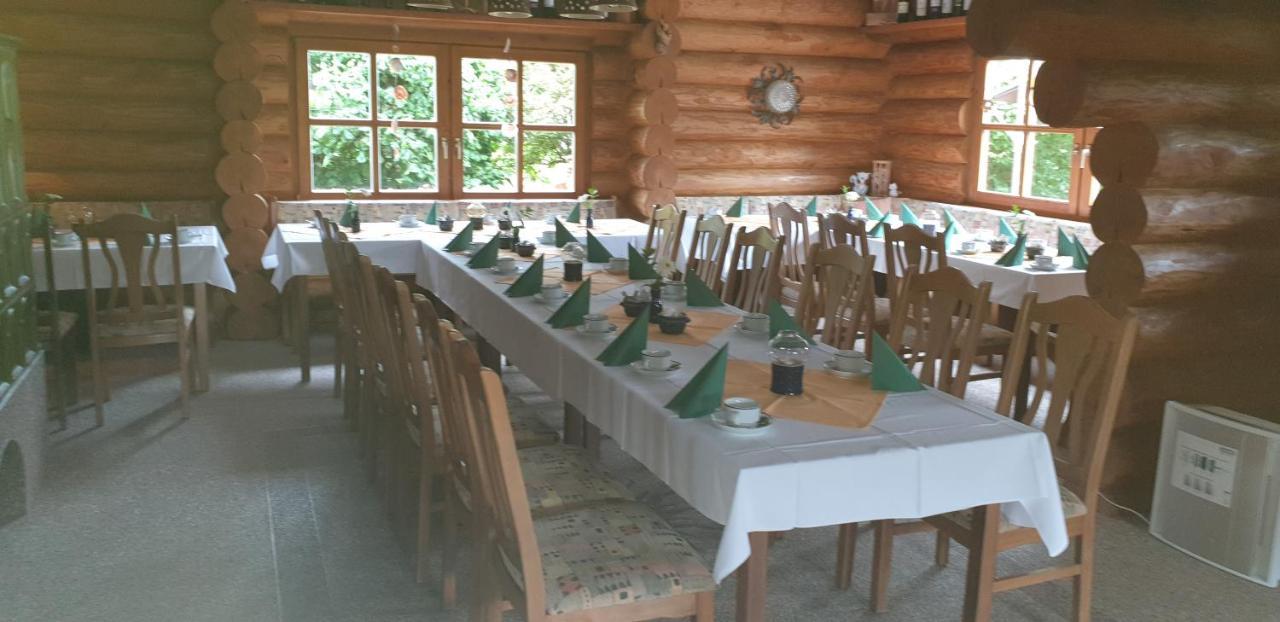 Hotel Restaurant Baumhaus Klein Pravtshagen Extérieur photo